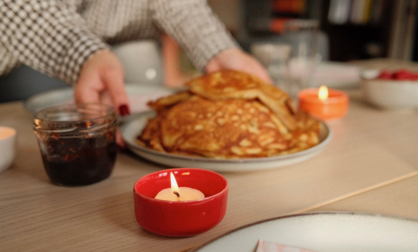 Ceramic Tealight Holder - Crimson